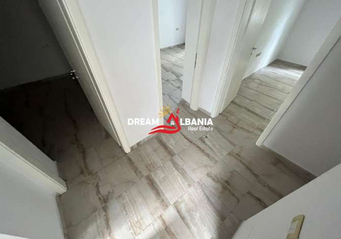 Ambient biznesi me qera 3+1 ne Tirane - 450 Euro