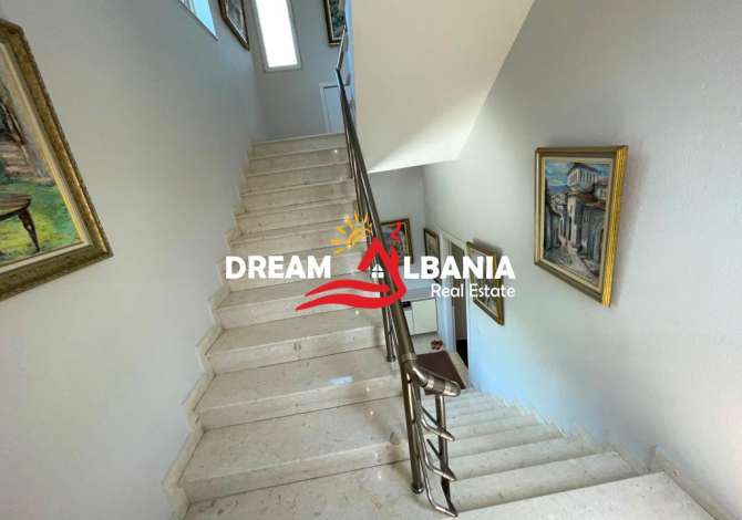 Shtepi me qera Vila Luksoze ne Tirane, 6+1, Mobilimi E mobiluar, Pagesa 3,000  Euro.