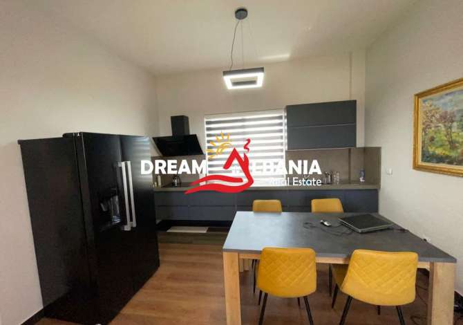 Shtepi me qera Vila Luksoze ne Tirane, 6+1, Mobilimi E mobiluar, Pagesa 3,000  Euro.