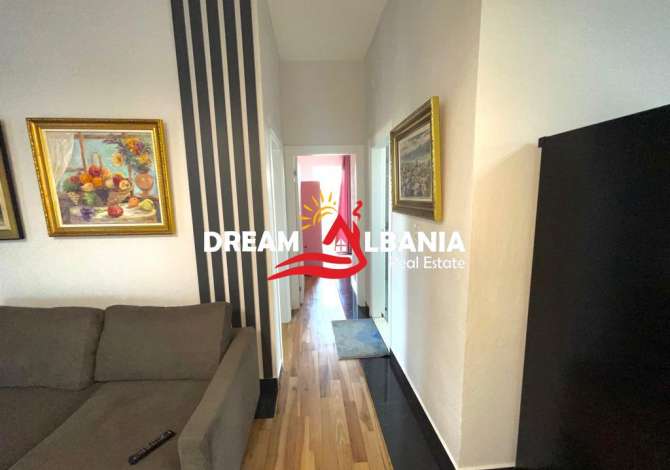 Shtepi me qera Vila Luksoze ne Tirane, 6+1, Mobilimi E mobiluar, Pagesa 3,000  Euro.