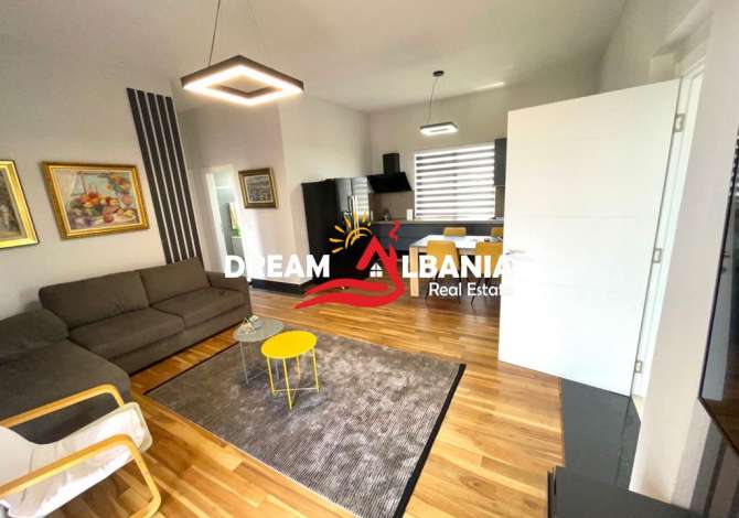 Shtepi me qera Vila Luksoze ne Tirane, 6+1, Mobilimi E mobiluar, Pagesa 3,000  Euro.