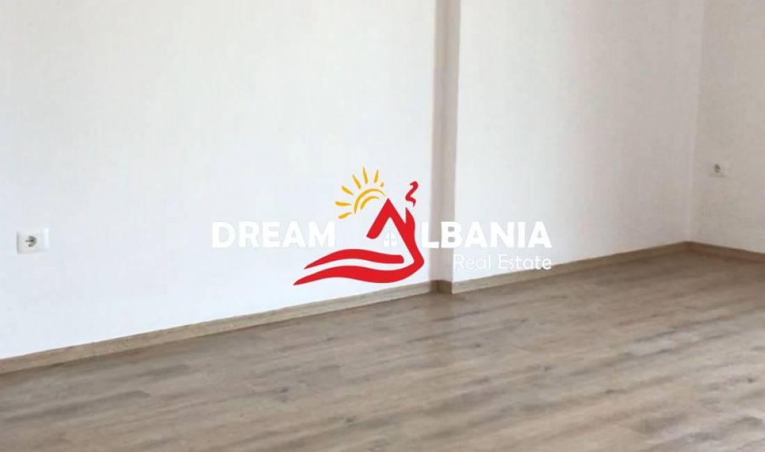 Ambjent per zyra me qera ne rrugen Myslym Shyri prane Gjykates se Shkalles se Pare (ID 4261904).