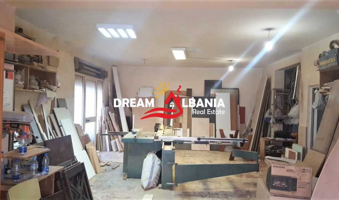 Okazzion!!!Ambient per Dyqan ose Magazine ne shitje prane Stadiumit Dinamo, Tirane (ID 4171159)