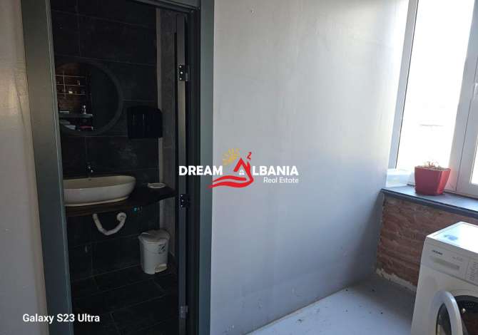 Godine me qera 3 kate ne Kombinat prane Komisariatit nr 6 (ID 4281189).