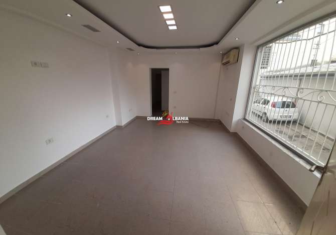 Zyre me qera tek Rruga e Durresit ne kryqezim me Rrugen e Bogdaneve ne Tirane (ID 4261117)