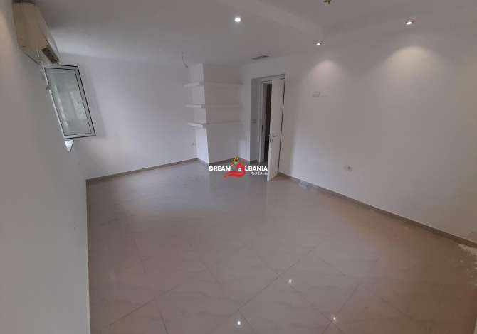 Zyre me qera tek Rruga e Durresit ne kryqezim me Rrugen e Bogdaneve ne Tirane (ID 4261117)