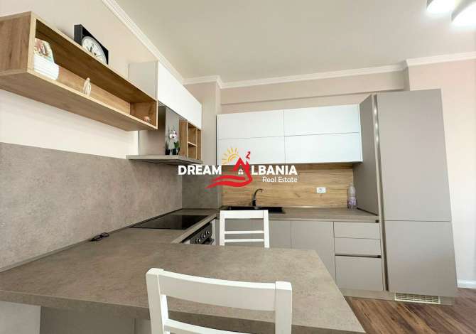 Shtepi me qera Apartament ne Tirane, 2+1, Mobilimi E mobiluar, Pagesa 800  Euro.