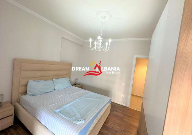 Shtepi me qera Apartament ne Tirane, 2+1, Mobilimi E mobiluar, Pagesa 800  Euro.