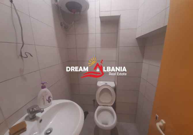 Ambiente Commerciale in Affitto 1+1 a Tirana - 500 Euro
