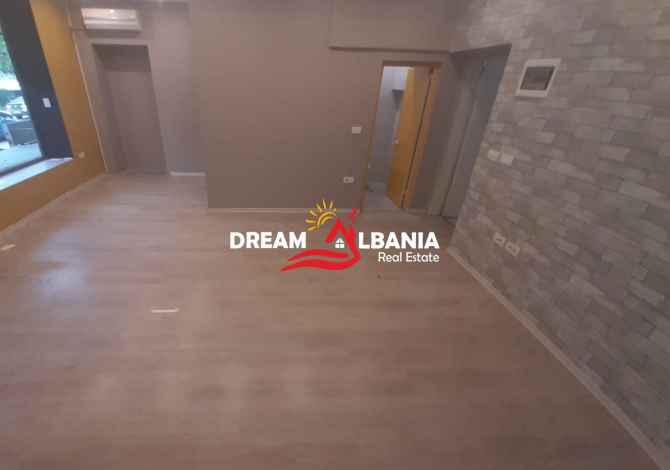 Ambiente Commerciale in Affitto 1+1 a Tirana - 500 Euro