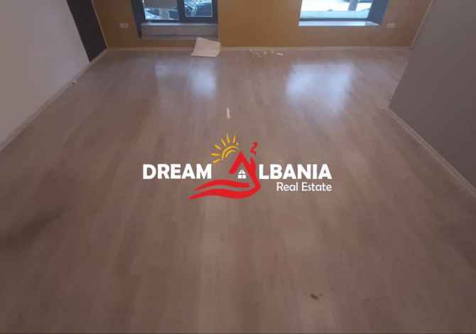 Ambiente Commerciale in Affitto 1+1 a Tirana - 500 Euro