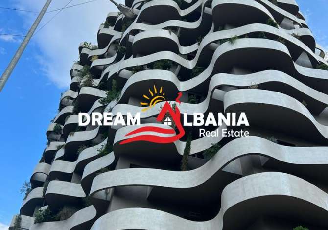 Ambiente Commerciale in Affitto 3+1 a Tirana - 13,700 Euro