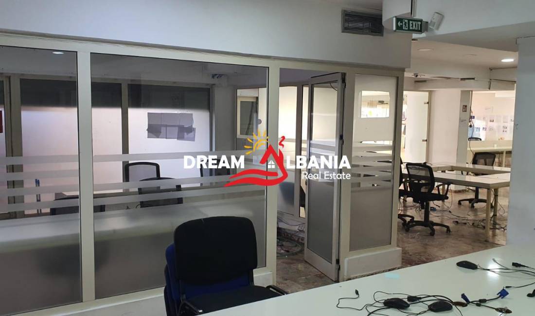 Ambient Komercial me qira ne Myslym Shyr ( ID 4271883 )