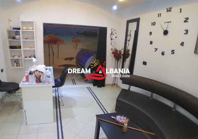 Ambiente Commerciale in Affitto 1+1 a Tirana - 250 Euro