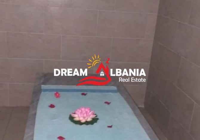 Dyqan ne shitje tek Kodra e Diellit Rruga Abraham Linkoln ne Tirane (ID 4171170 )