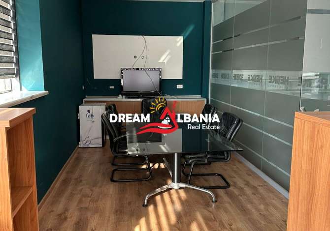 Godine 3 kateshe kapanon ne shitje ne Vore prane Autostrades Tirane-Durres (ID 4181071 ).