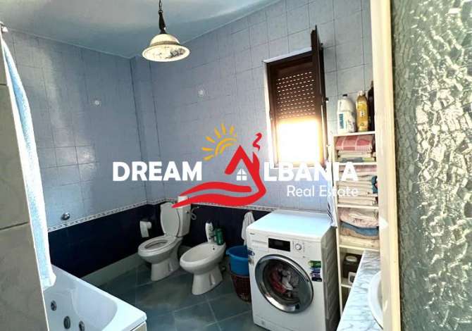 Shtepi ne shitje Apartament ne Tirane, 2+1, Mobilimi E mobiluar, Pagesa 175,000  Euro.