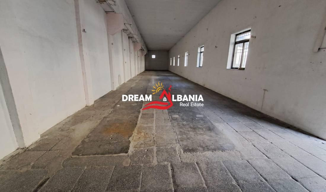 Magazine me qera ne Kombinat Tekstil prane njesise Bashkiake Nr 6 ne Tirane (ID 4281204)