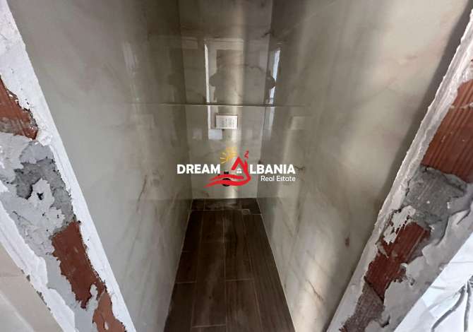 Jepet me qera ambjent biznesi *(2 wc) tek Pazari i Ri, rruga Tefta Tashko Koco (ID 4271929)