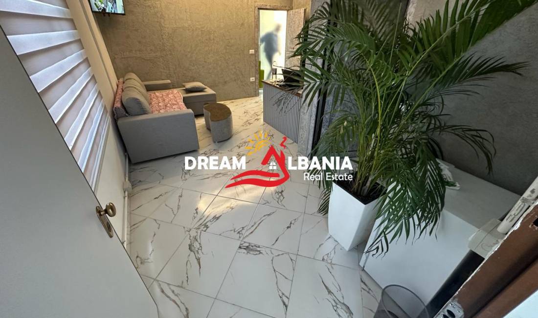 Dyqan me qera buze rruges kryesore, ne Astir, Destiny Hotel, Tirane (ID 4271930)