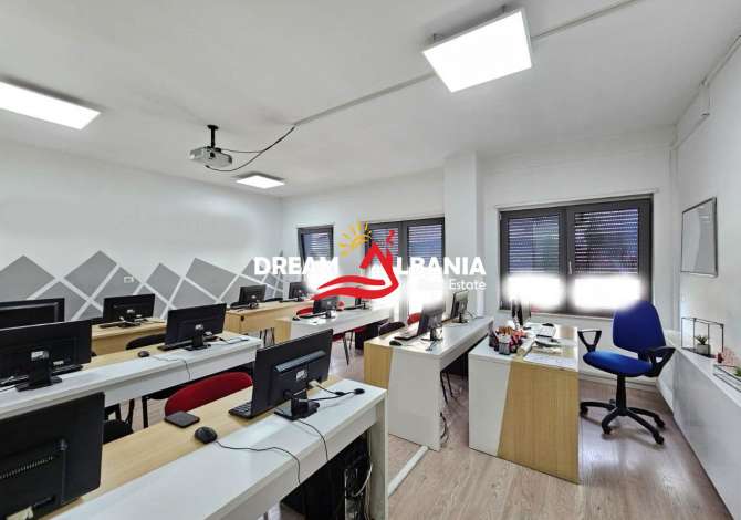 Ambient biznesi me qera 3+1 ne Tirane - 1,000 Euro