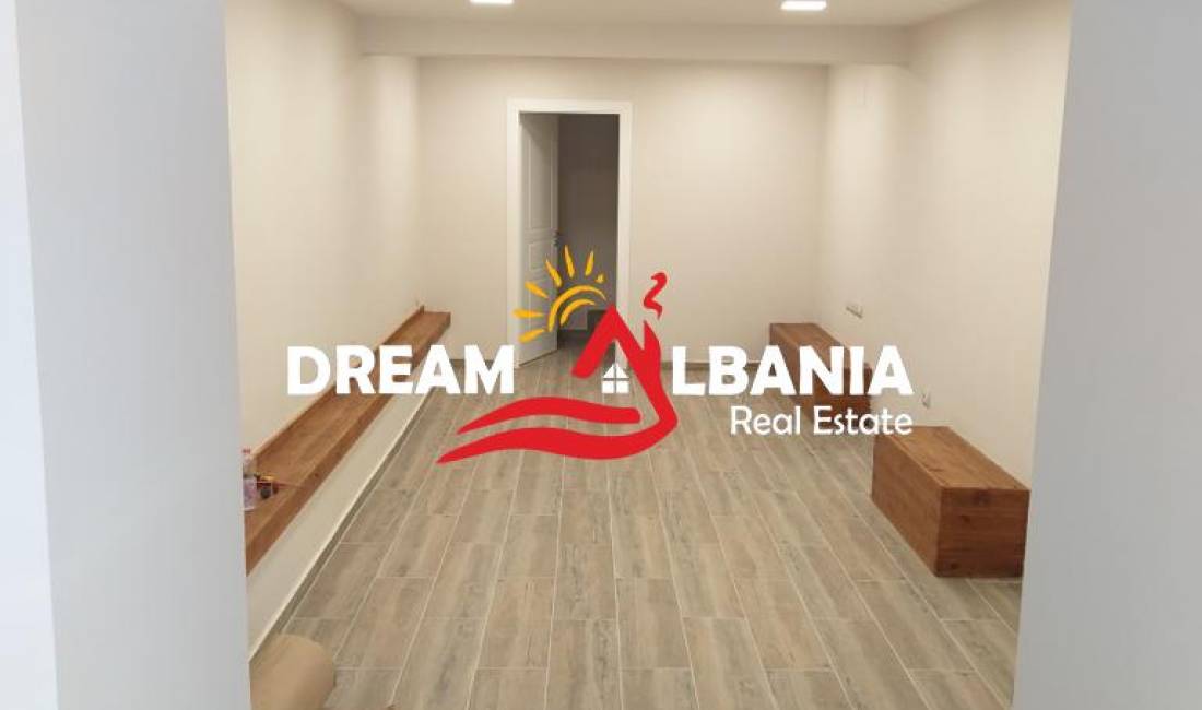 Jepet Me Qera Dyqan ne Rrugen e Durresit, buze rruges kryesore (ID 4271939)