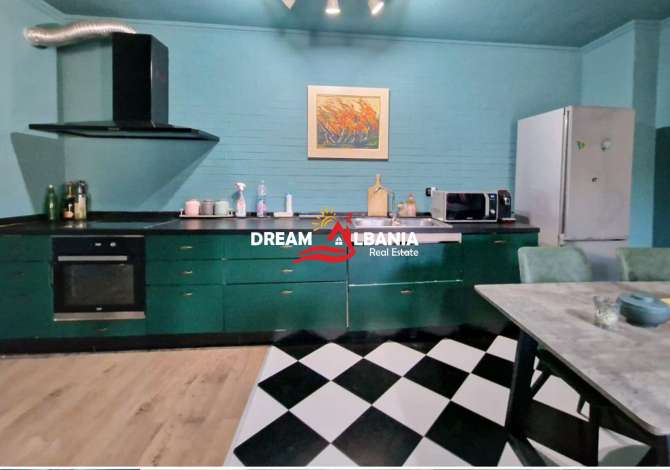 Shtepi ne shitje Apartament ne Tirane, 2+1, Mobilimi E mobiluar, Pagesa 244,980  Euro.