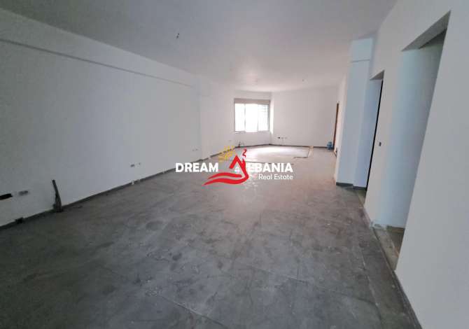 Ambient komercial me qera ne rrugen e Dibres ne Kompleksin Halili ne Tirane (ID 42611063)