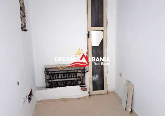 Ambient komercial me qera ne rrugen e Dibres ne Kompleksin Halili ne Tirane (ID 42611063)
