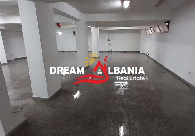 Ambjent Biznesi me qera ne Qender ne fillim te rruges se durresit ne Tirane ( 42611066)