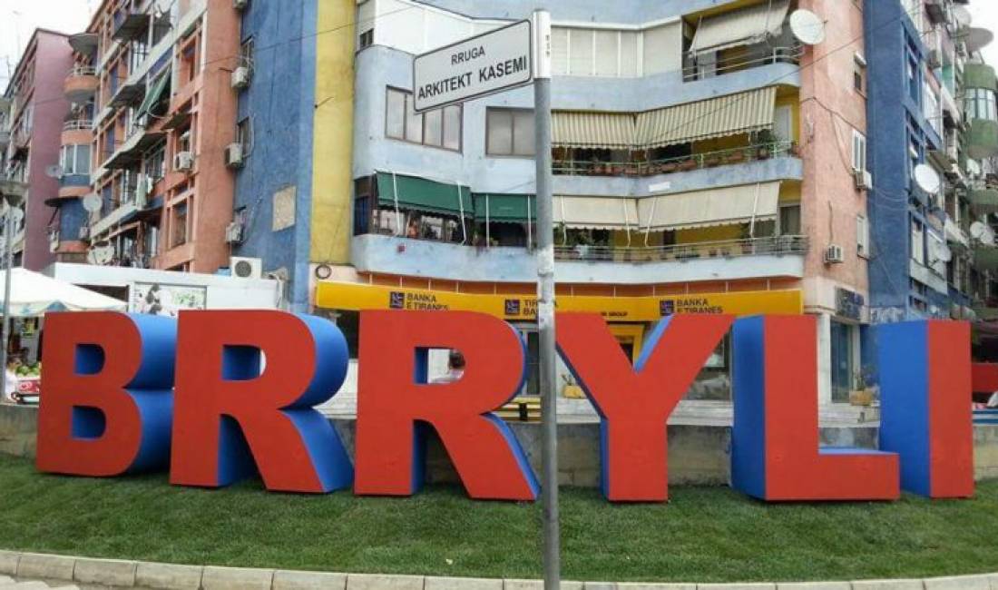 Jepet Dyqan me qera ne Brryl, Tirane (ID 4271949)