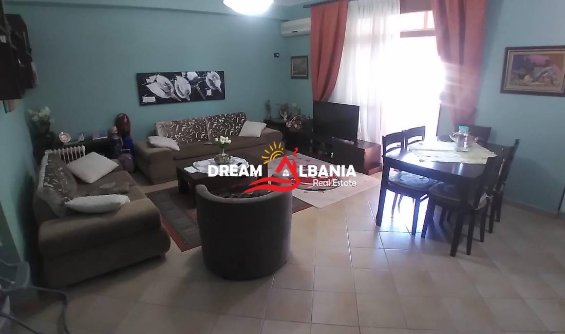 Shtepi ne shitje Apartament ne Tirane, 2+1, Mobilimi E mobiluar, Pagesa 252,000  Euro.