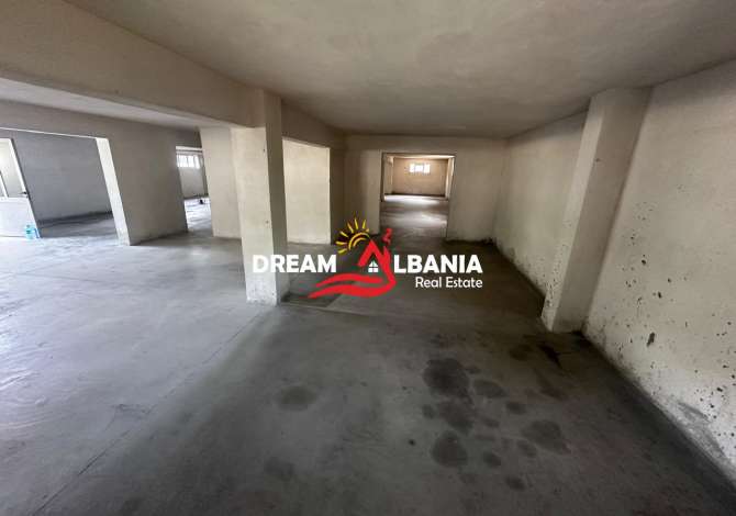 Business Property for Rent 4+1 in Tirana - 750 Euro