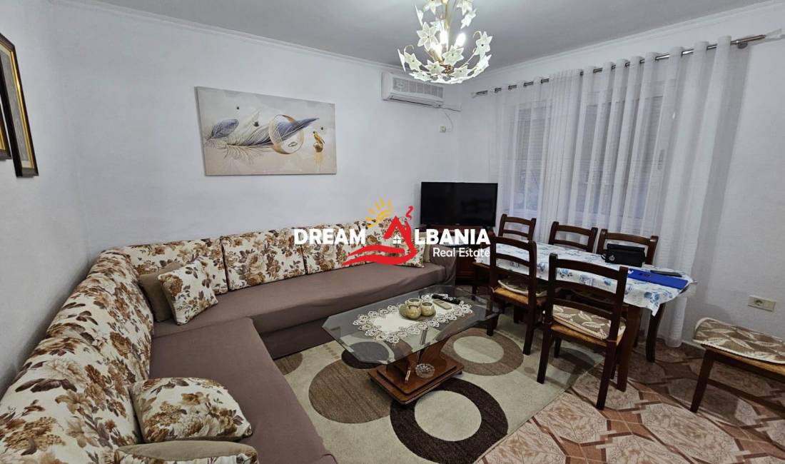 Shtepi ne shitje Apartament ne Tirane, 2+1, Mobilimi E mobiluar, Pagesa 145,000  Euro.