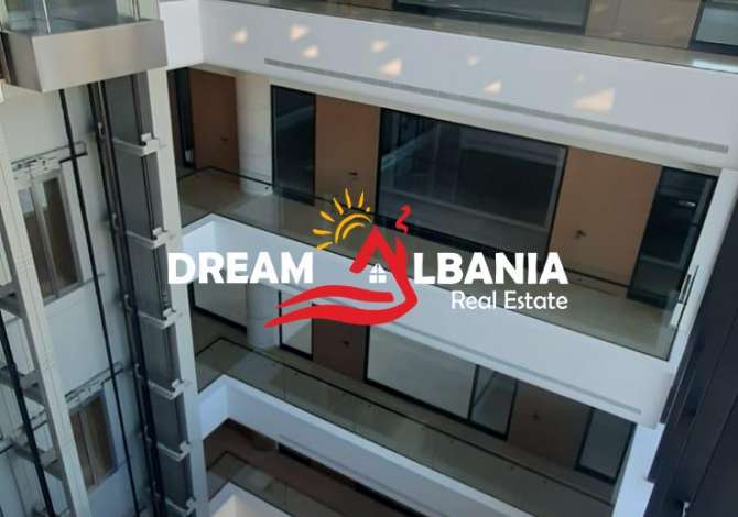 Ambiente Commerciale in Affitto 5+1 a Tirana - 25,000 Euro