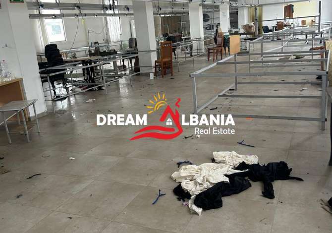 Ambiente Commerciale in Affitto 4+1 a Tirana - 1,200 Euro
