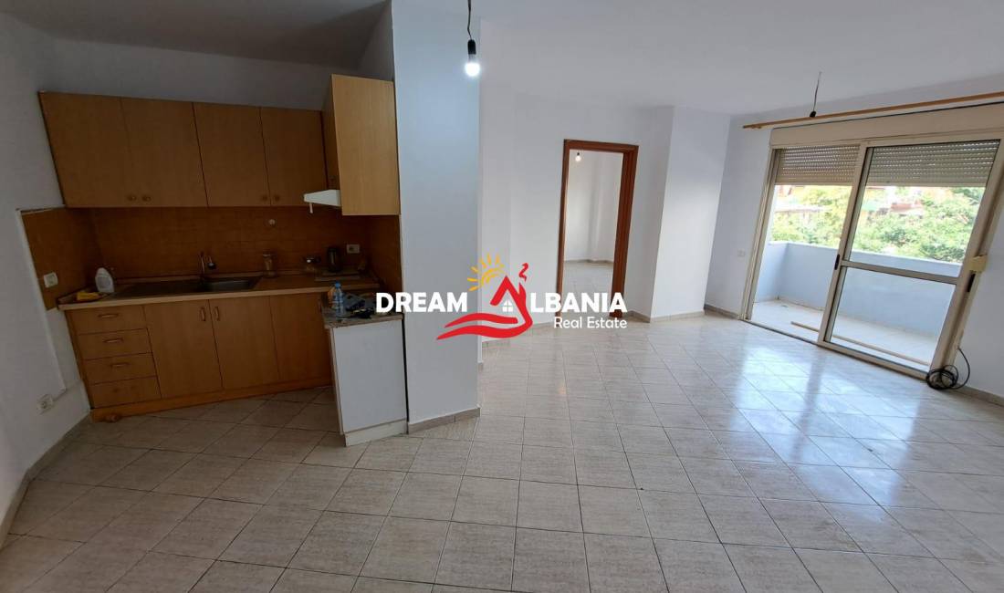 Zyre me qera ne rrugen Myslym Shyri, ne afersi te Karburant Kastrati ne Tirane (ID 42611093)