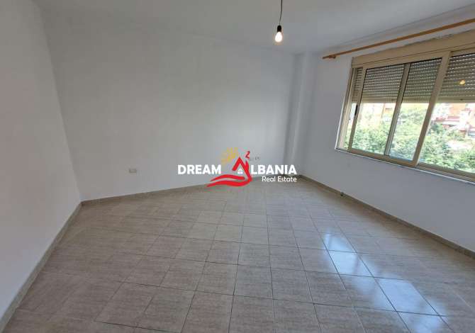 Ambient biznesi me qera 3+1 ne Tirane - 400 Euro