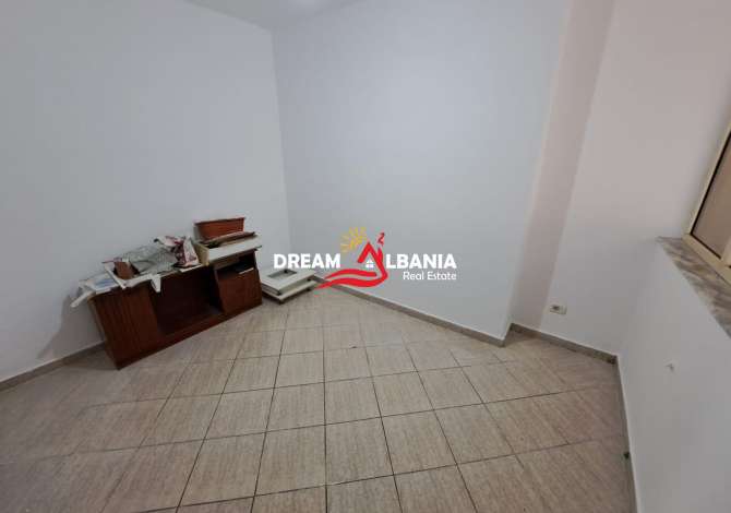 Zyre me qera ne rrugen Myslym Shyri, ne afersi te Karburant Kastrati ne Tirane (ID 42611093)