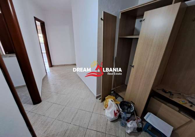 Zyre me qera ne rrugen Myslym Shyri, ne afersi te Karburant Kastrati ne Tirane (ID 42611093)