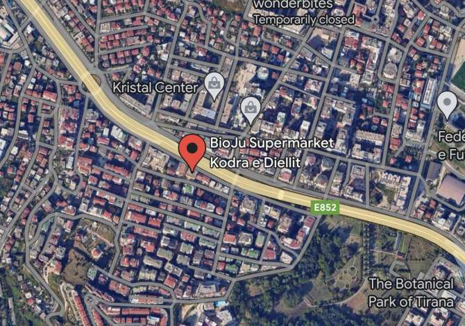 Ambiente Commerciale in Affitto 1+1 a Tirana - 800 Euro