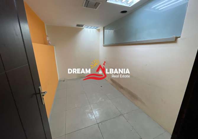 Jepet me qera ambjent biznesi prane Stadiumit Dinamo (ID 4271970)