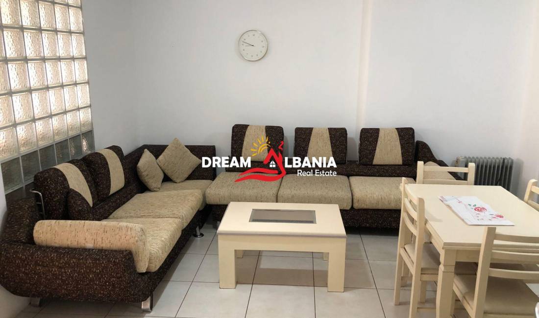 Shtepi ne shitje Apartament ne Tirane, 1+1, Mobilimi E mobiluar, Pagesa 100,000  Euro.