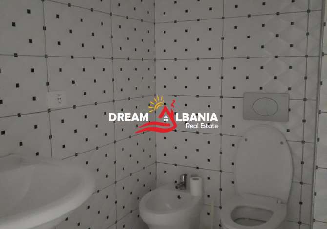 Ambient biznesi me qera 1+1 ne Tirane - 1,300 Euro