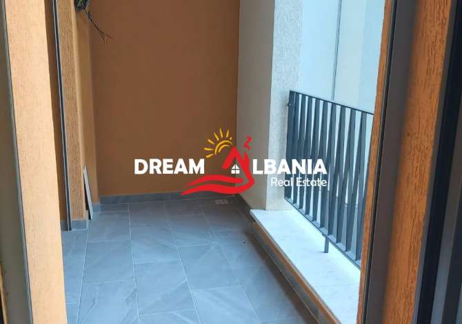 Ambiente Commerciale in Affitto 3+1 a Tirana - 450 Euro