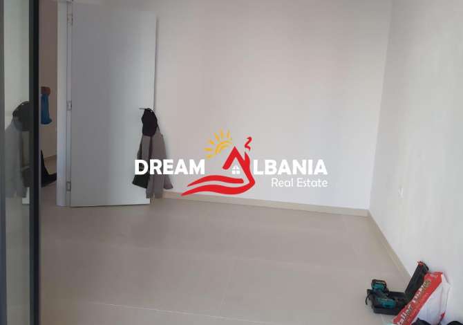 Jepet me qira ambjent zyre, ne Kompleksin Zirkon, prane Pediatrise, ne Tirane (ID 42111021)