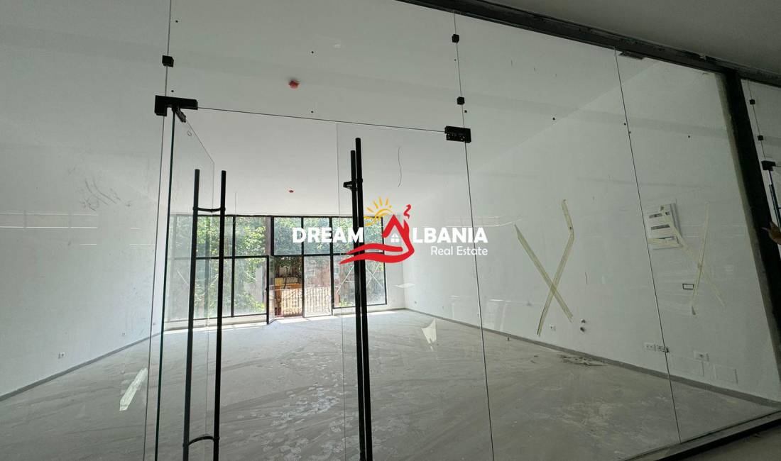 Jepet me qera ambient biznesi ne rrugen e Kavajes, Tirana Garden Building (ID 42611123)
