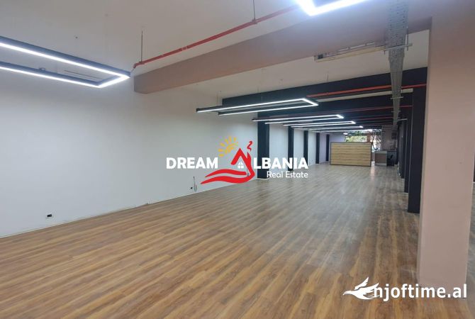 Business Property for Rent 3+1 in Tirana - 2,500 Euro