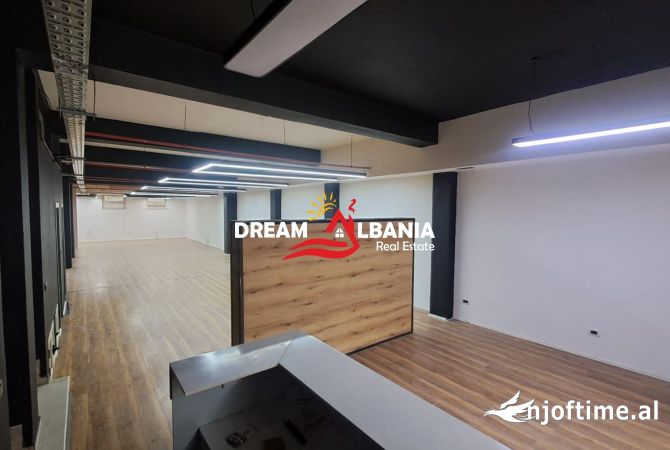 Business Property for Rent 3+1 in Tirana - 2,500 Euro