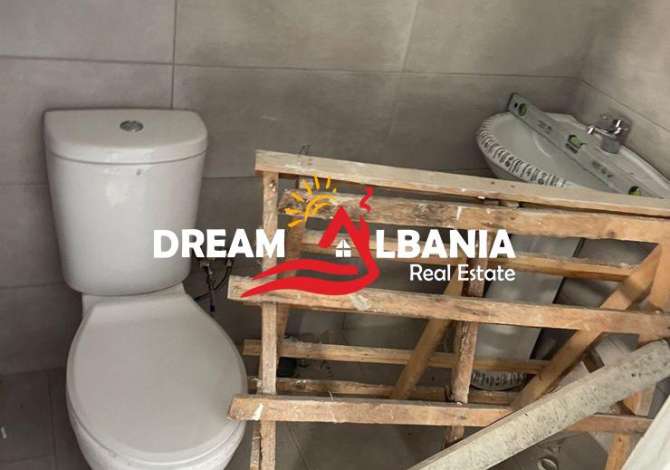 Magazine per qera ne autostraden Tirane-Durres